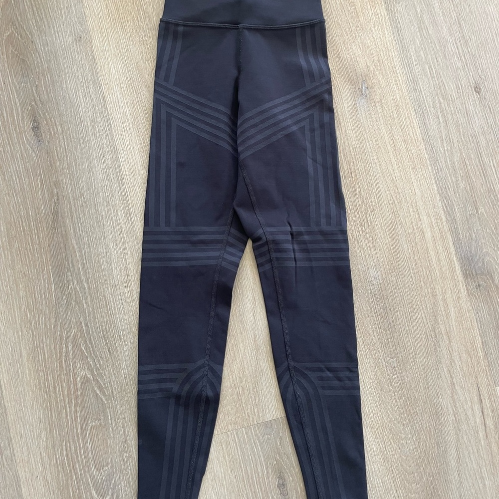 ALO Yoga Black Leggings High-Rise Stretchy Fit